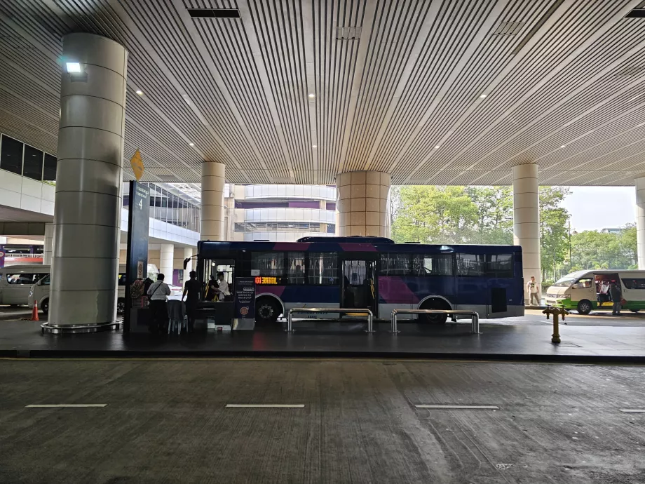 Holdeplass for skyttelbuss, Terminal 1