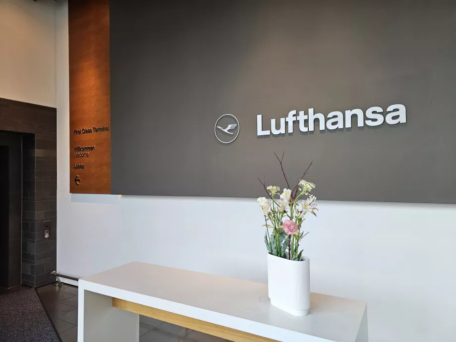 Inngangspartiet til førsteklasses terminal