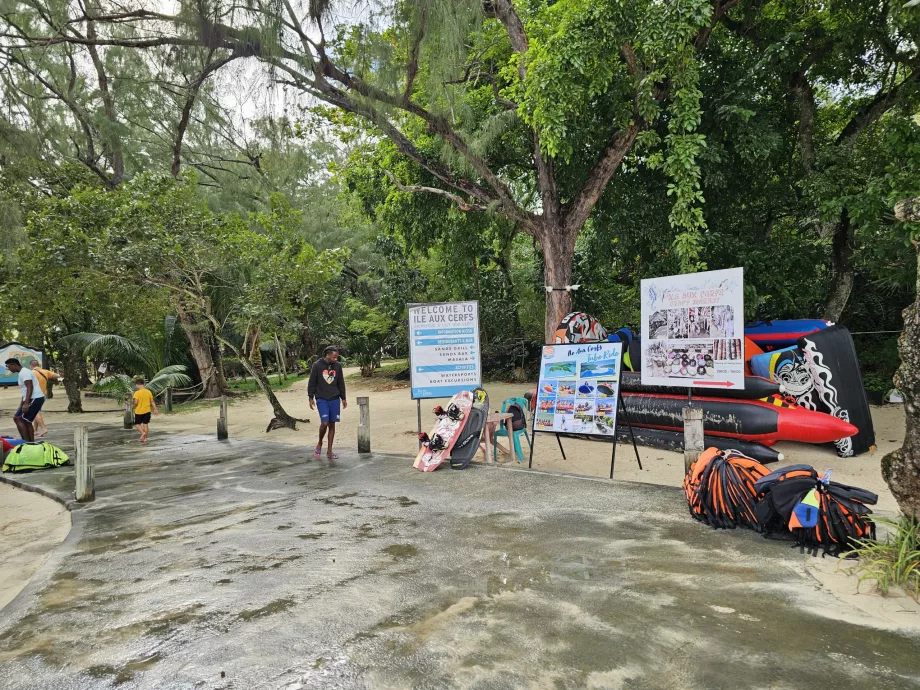 Vannsport på Ile aux Cerfs