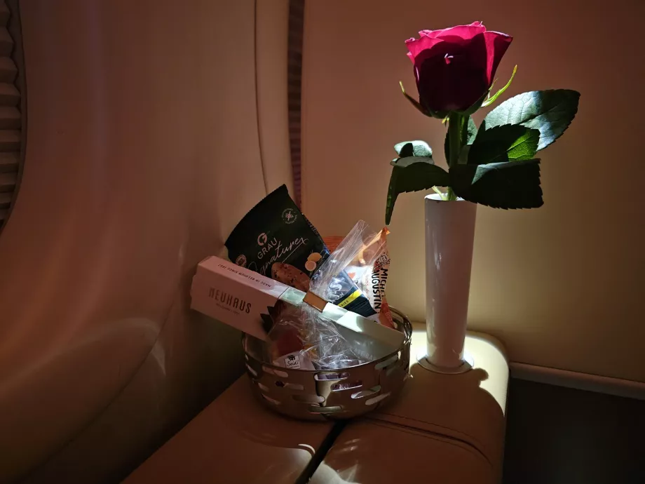 Mellommåltid midt i flyet