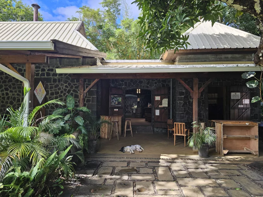 Saint Aubin, romdestilleri