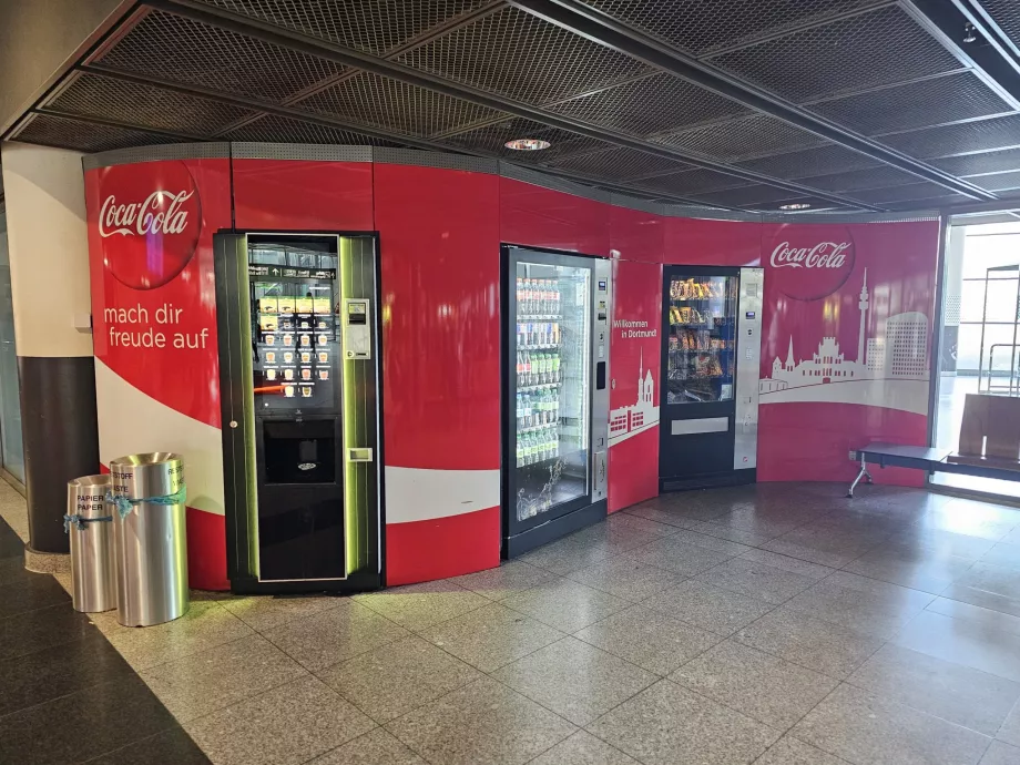 Salgsautomater i ankomsthallen