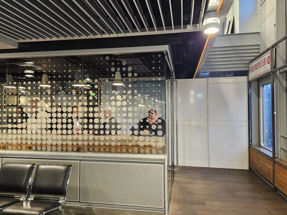 Røykerom i transittområdet