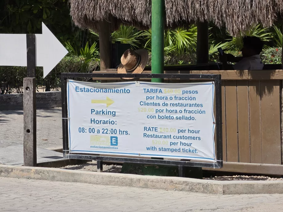 Parkeringsplass ved Akumal-bukten