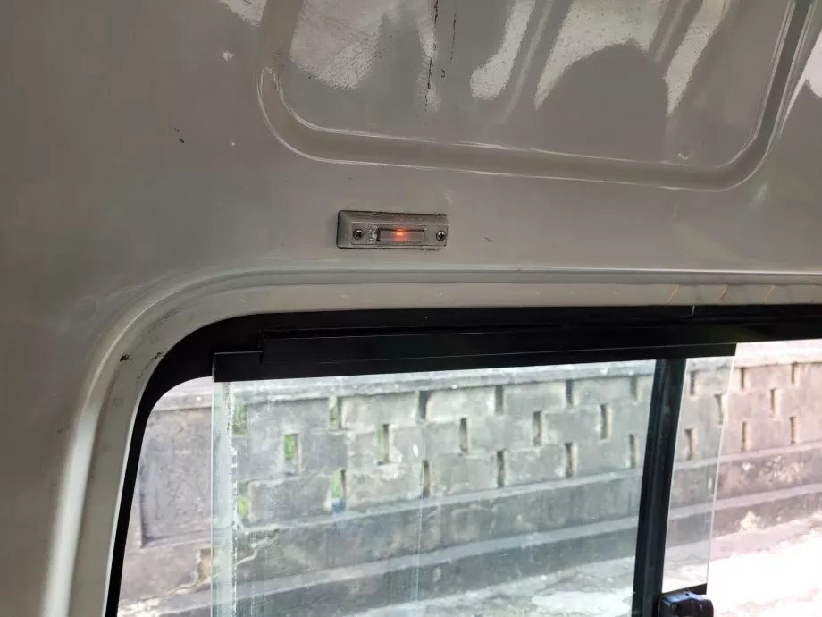 Utgangsknapp inkludert