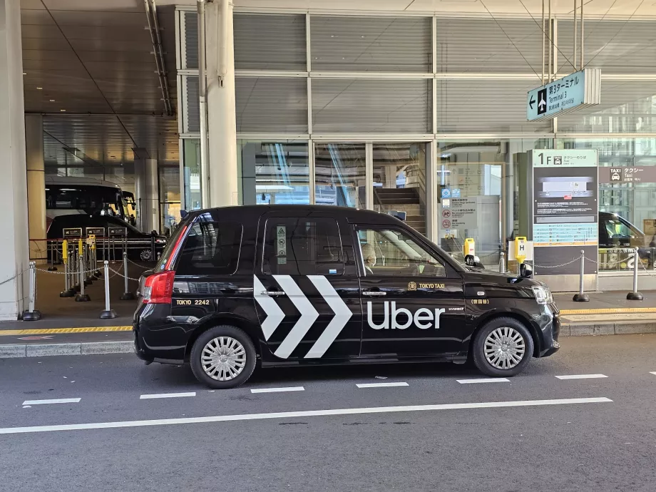 Uber utenfor terminal 3