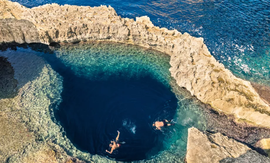 Blue Hole for rolig sjø