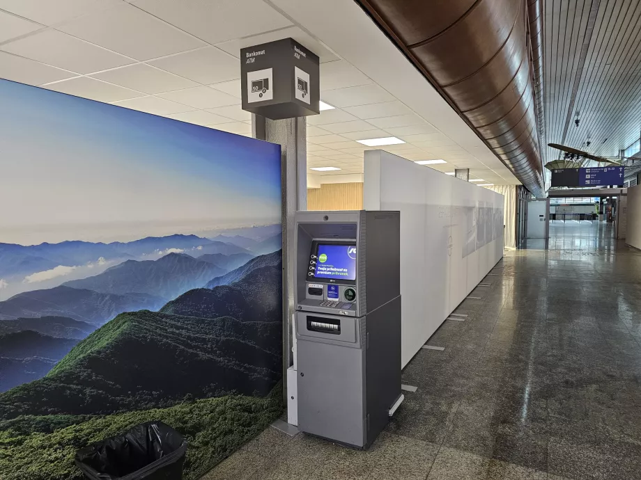 NLB Minibank, Offentlig område, Ankomst
