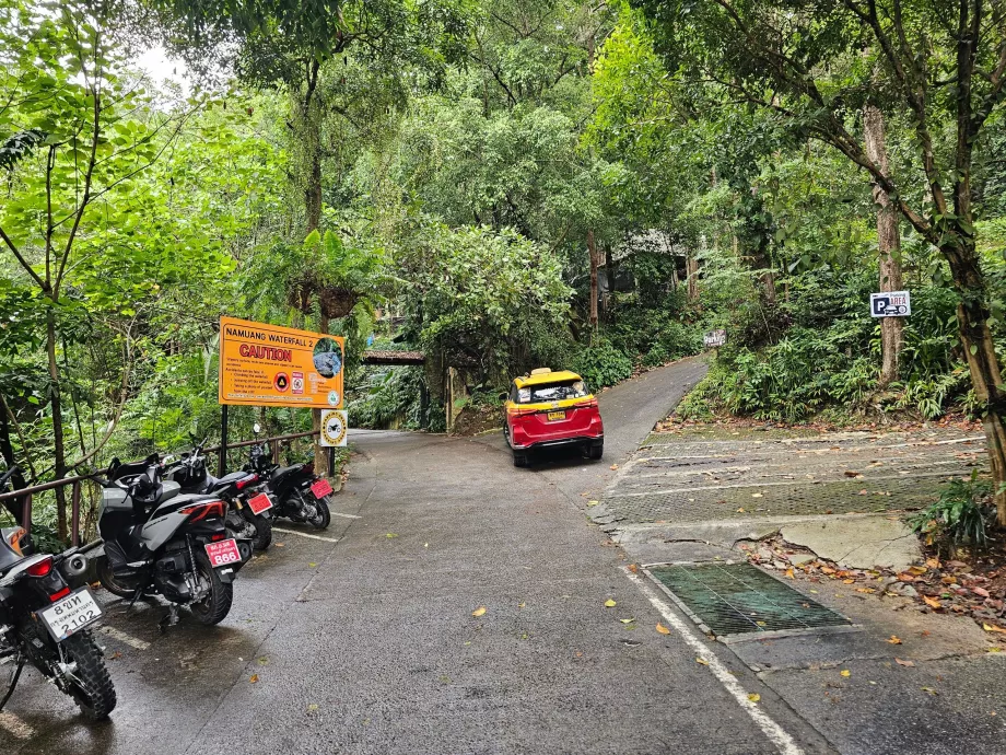 Parkering for bil og scooter