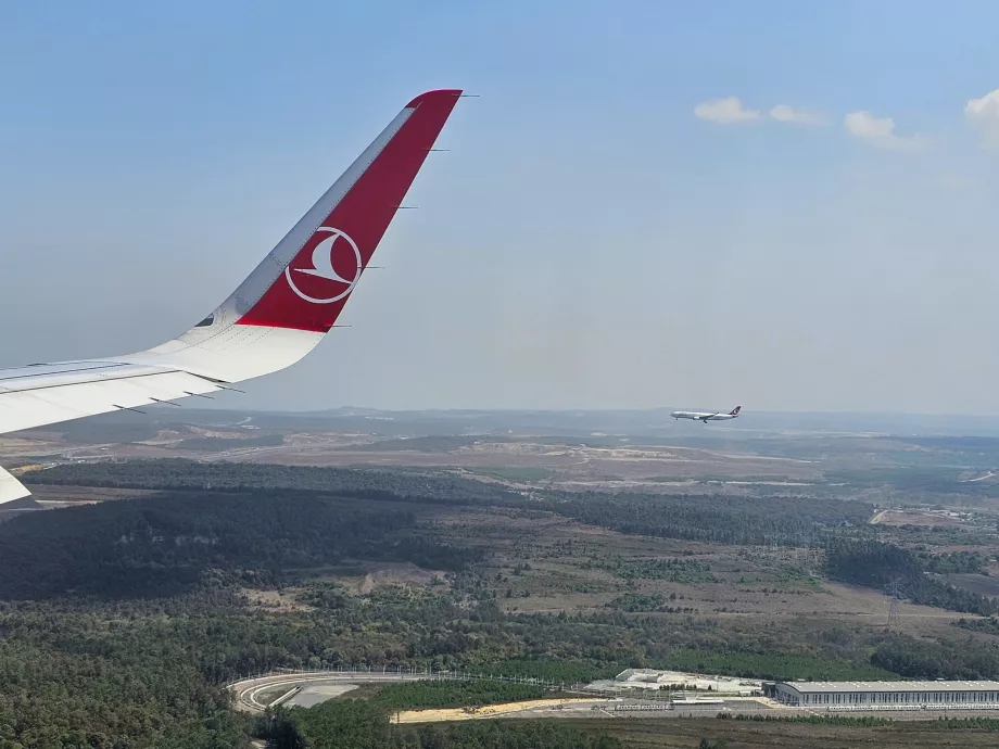 Parallell landing med Turkish Airlines