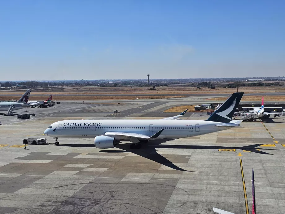 Cathay Pacific, Airbus A350 på Johannesburg lufthavn
