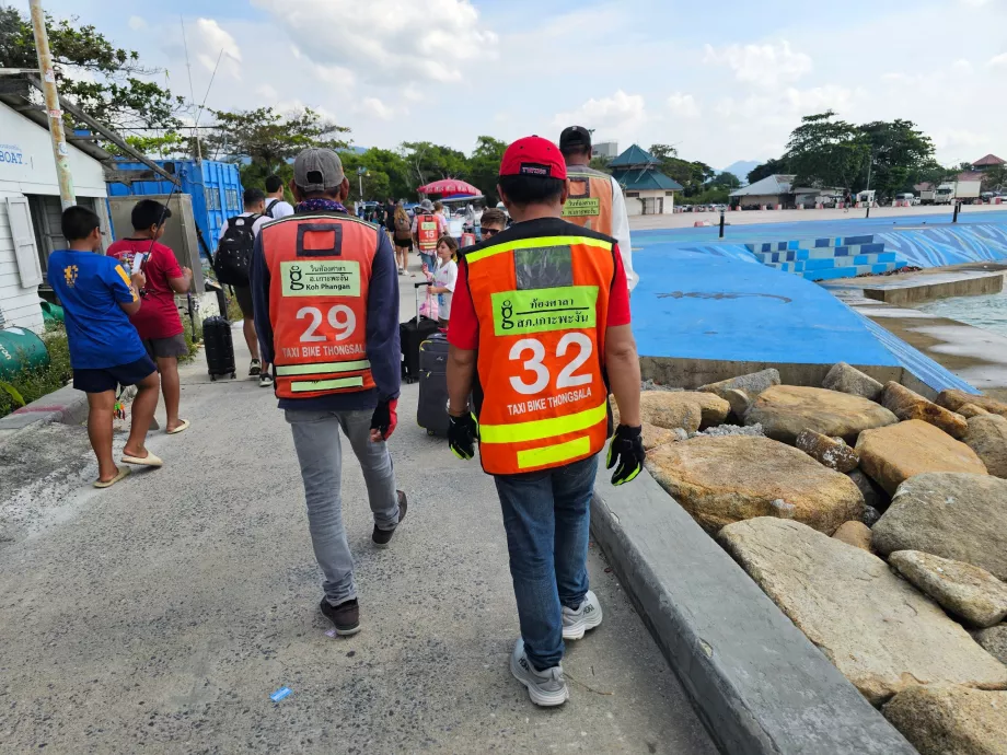 Taxi Bike, sjåfører som venter ved kaien