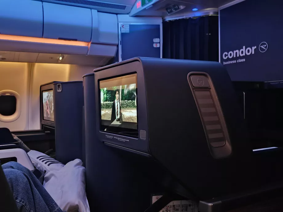 Business class-kabinen før middagen