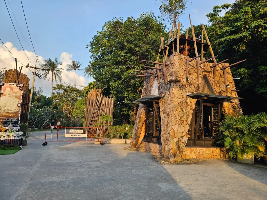 Hovedinngangen til lokalene