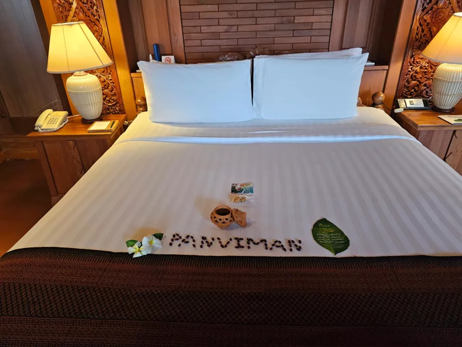 Sengen på rommet vårt