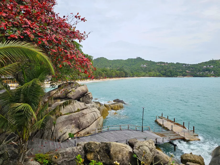 Kysten rundt hotellet