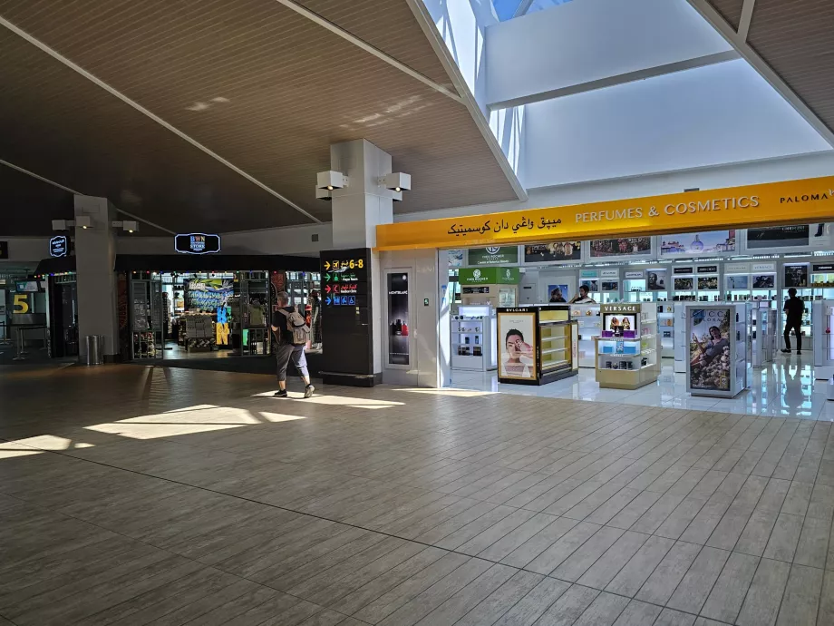 Butikker i transittområdet
