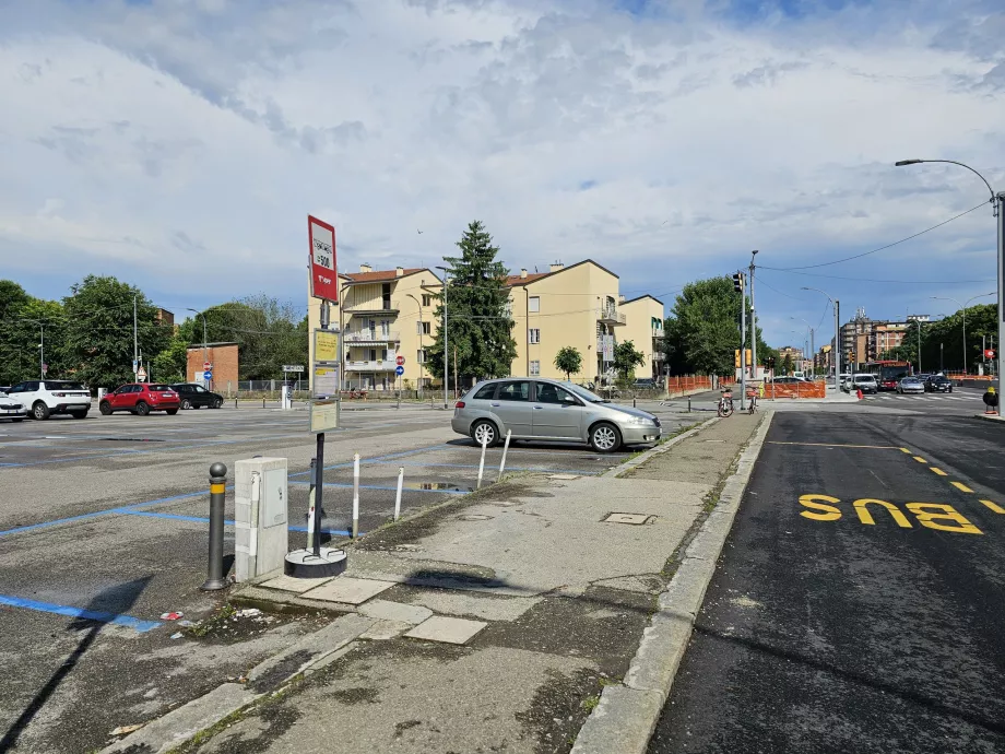 Bussholdeplass 944, Ospedale Maggiore