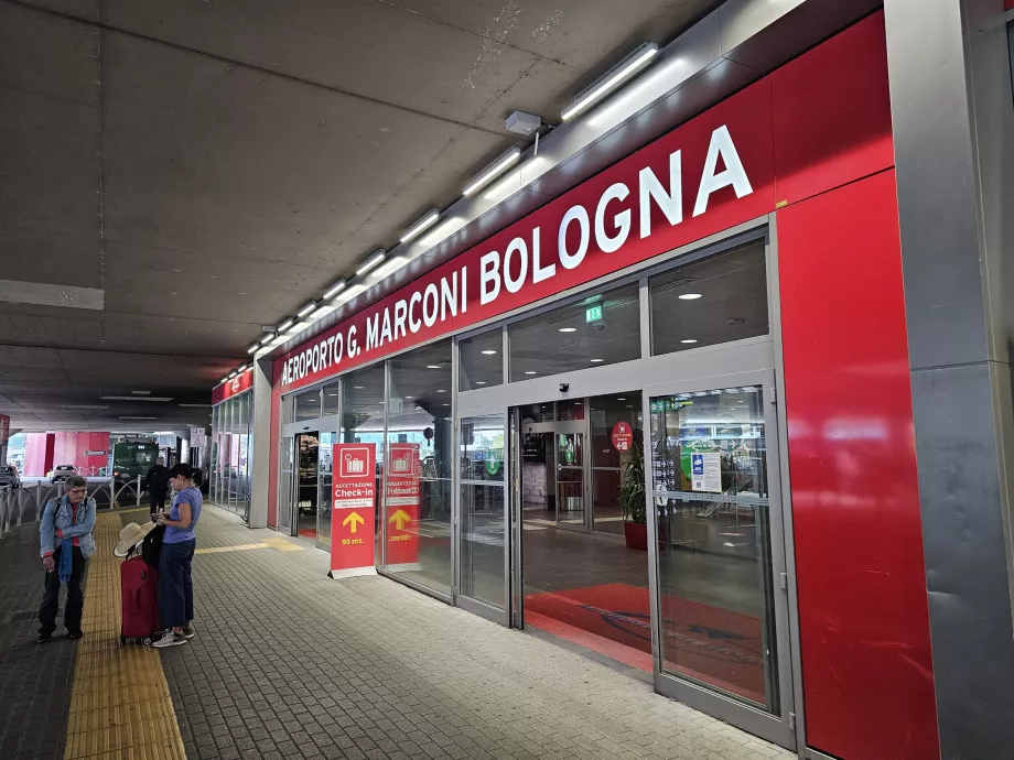 ankomst flyplass Bologna