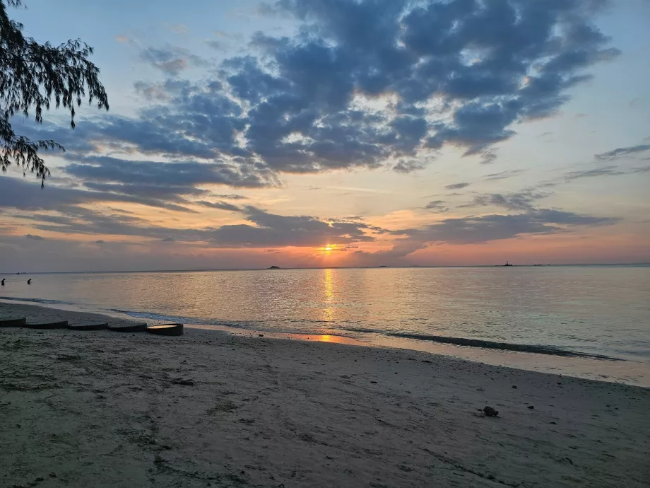 Solnedgang ved Zen Beach