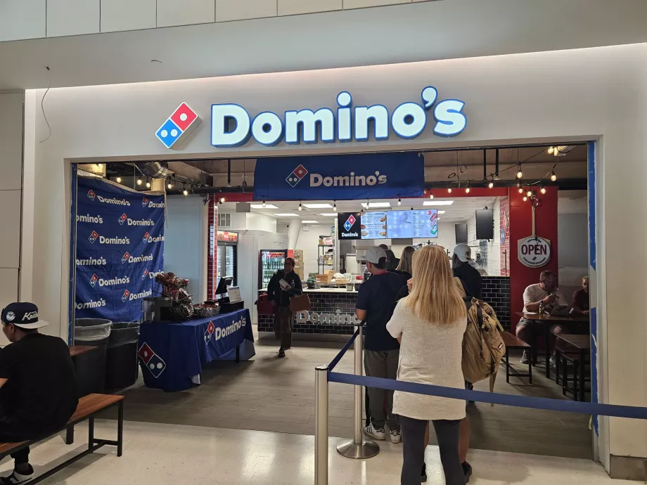Domino's, avgangsområdet