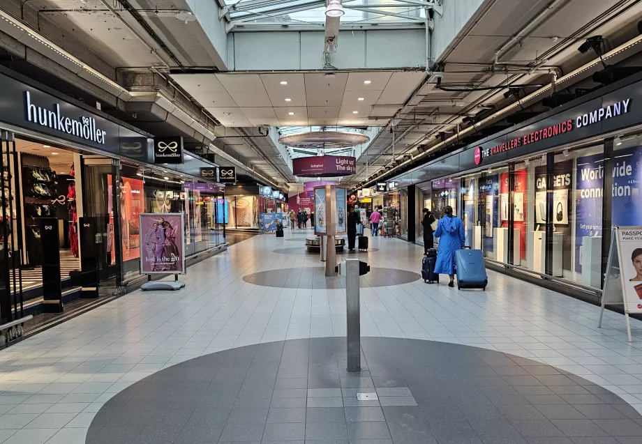 Plaza shoppingområde, offentlig del