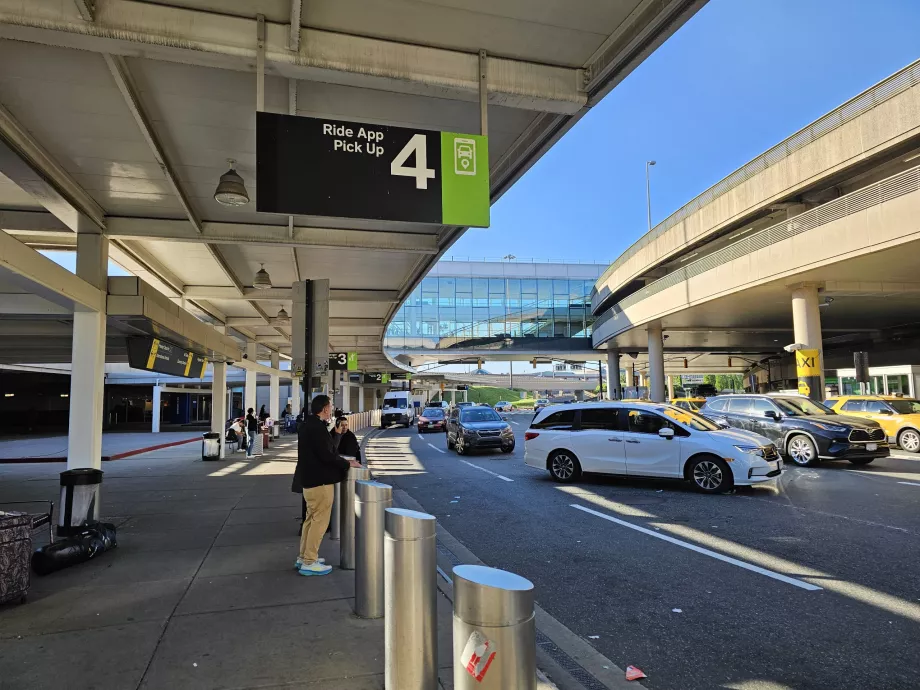 Reisestasjoner via mobilapper