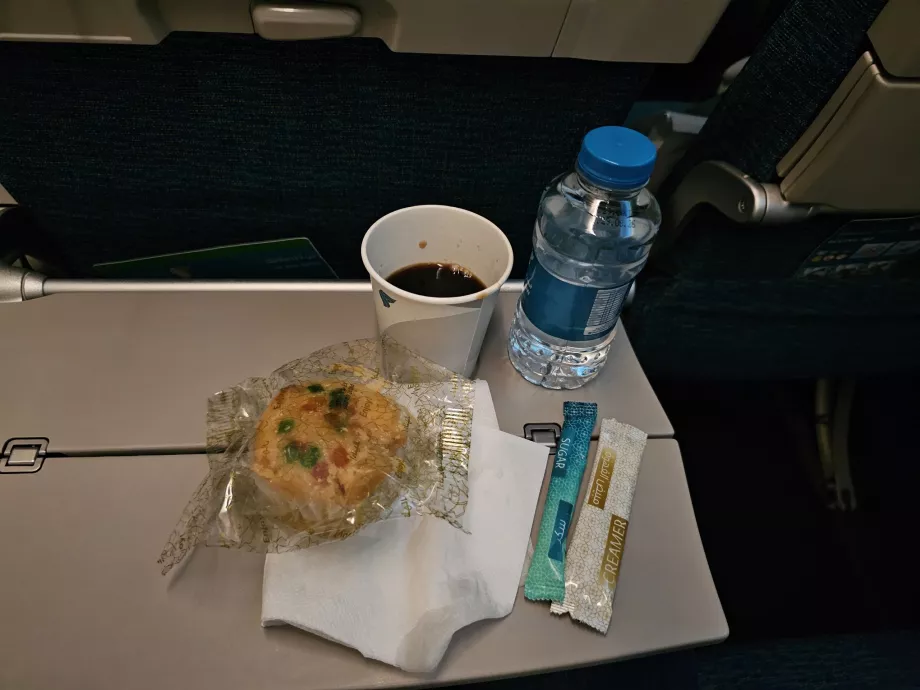 Frokost på flyreisen FRA-MCT