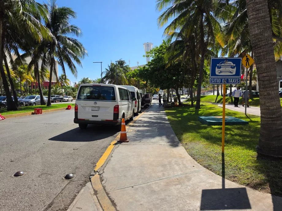 Drosjeholdeplass i Punta Cancún