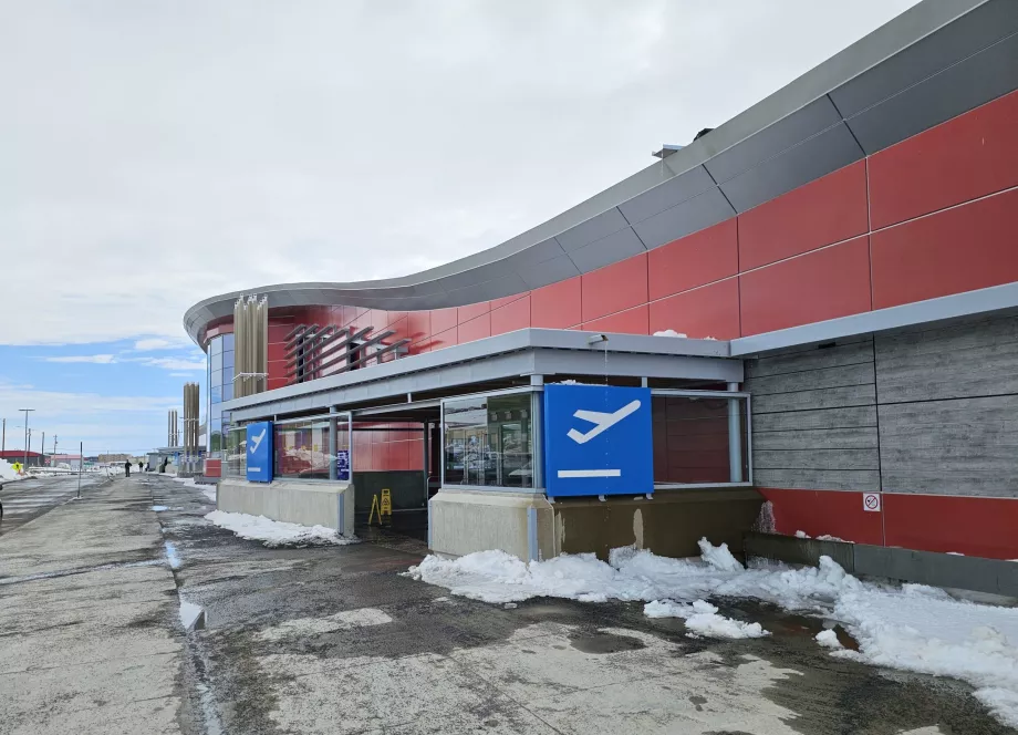 ankomst flyplass Iqaluit