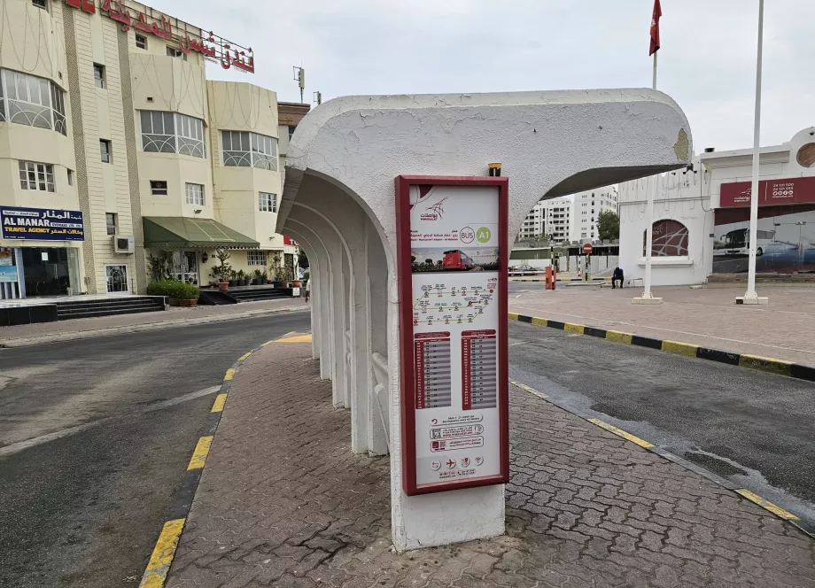 Ruwi busstasjon - holdeplass i retning mot flyplassen