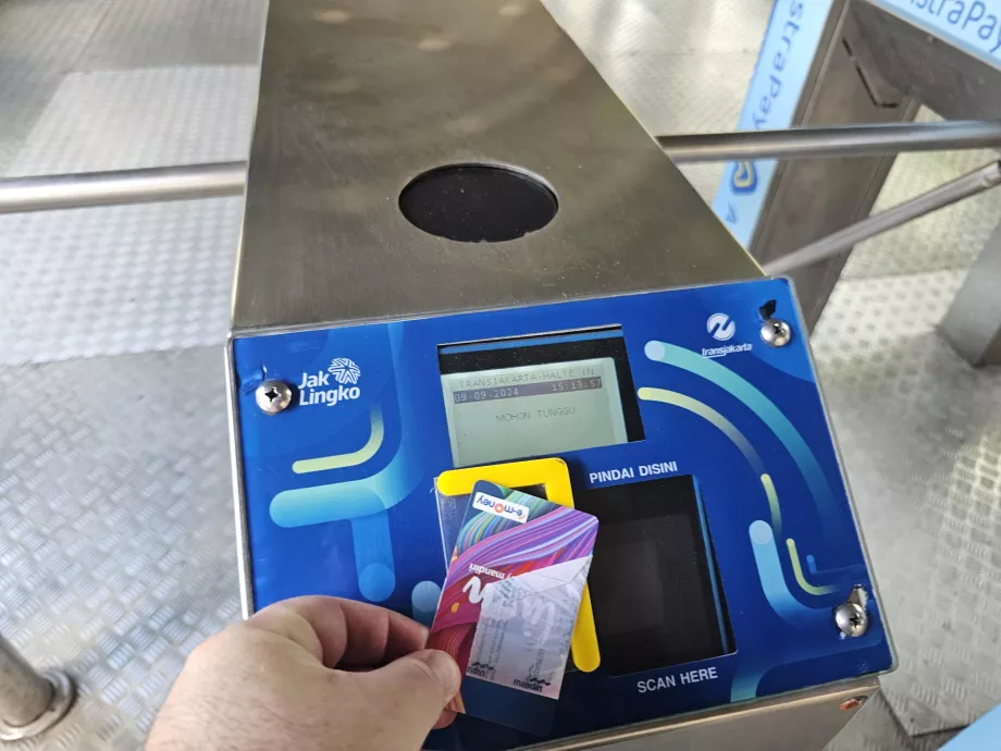 Bruk av billett i turnstilen