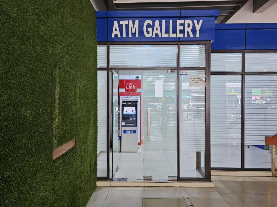 Minibanker, ankomsthall