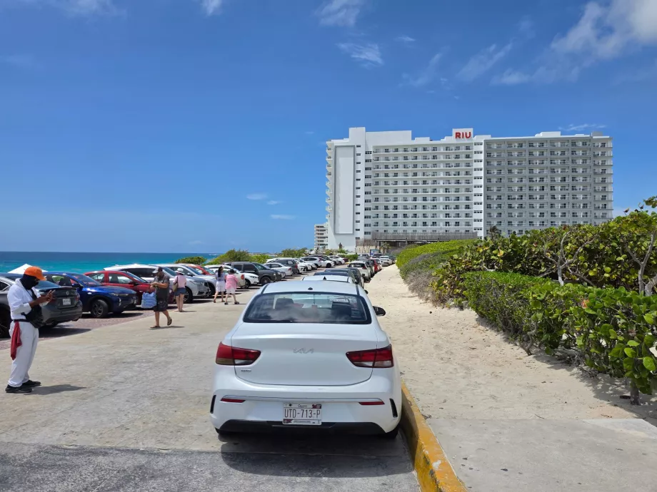 Parkering ved Playa Delfines