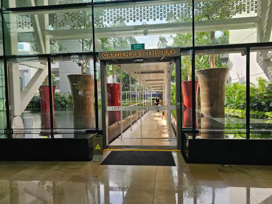 Utgang til Gardens by the Bay