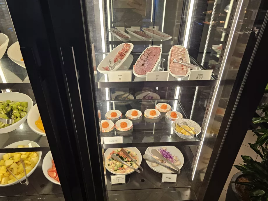 Frokost - salater og skinke