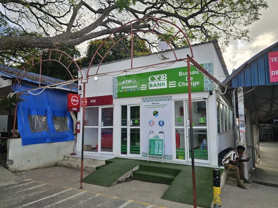 Minibank foran Terminal 2