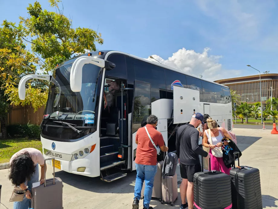 Terminal for landtransport