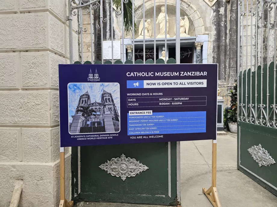 Inngang til katedralen