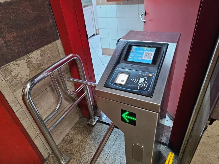 Offentlig toalett på metrostasjonen