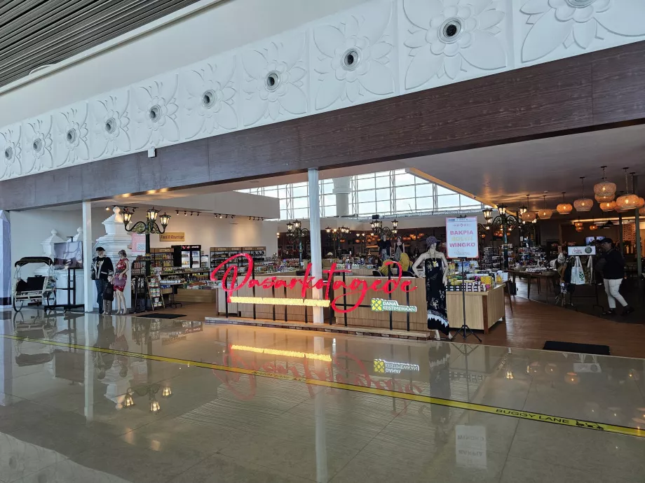 Butikker i transittområdet