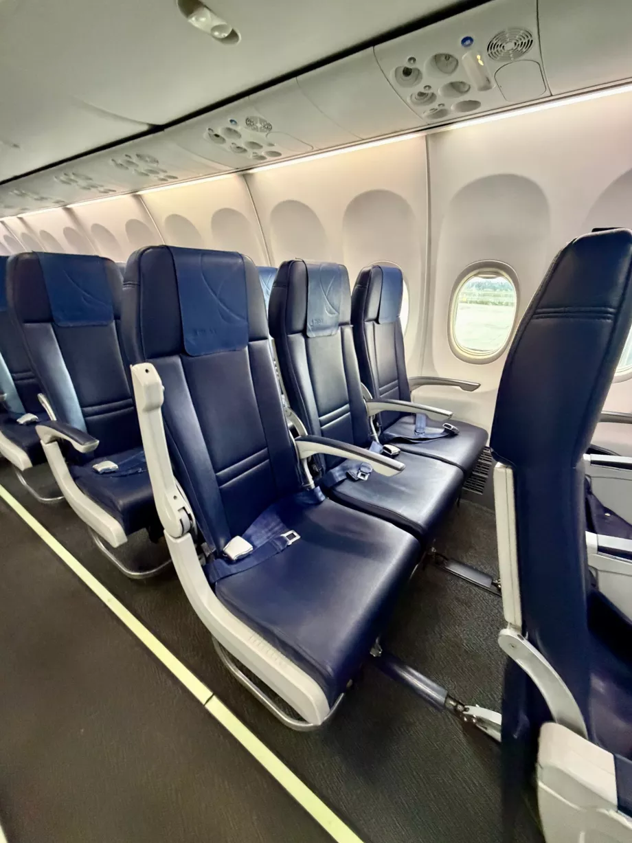 Seter i Boeing 738-9 SCAT Airlines
