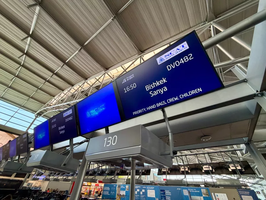 Innsjekking til SCAT Airlines-flyvning