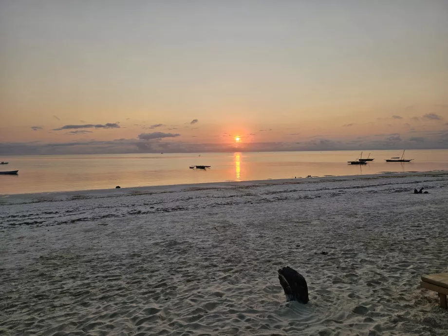 Soloppgang i Jambiani