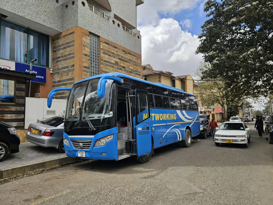 Bussholdeplass i retning flyplassen i India Street