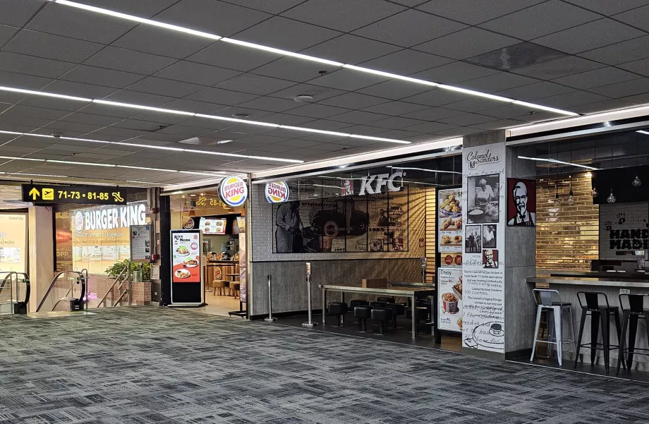 Hurtigmat, DMK flyplassens transittområde