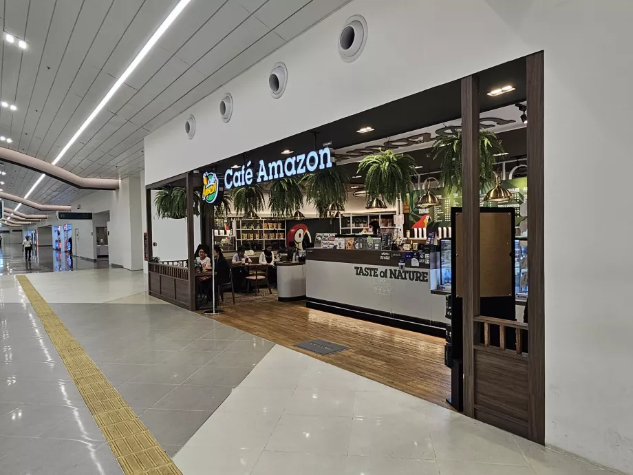 Café Amazon, ankomsthallen