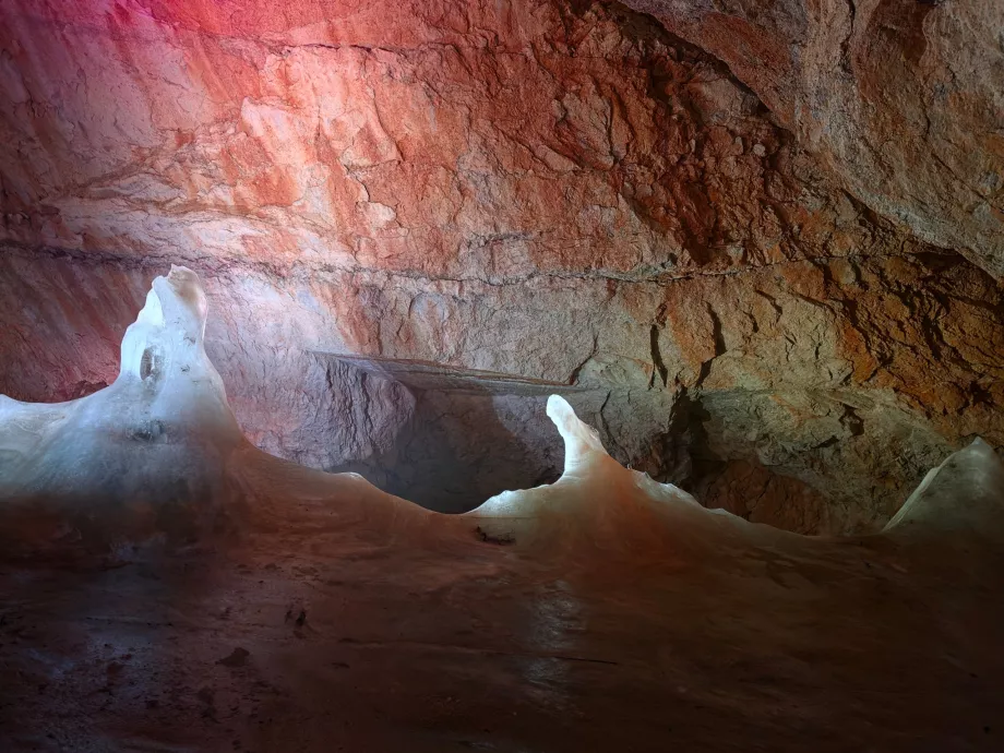 Isgrotte