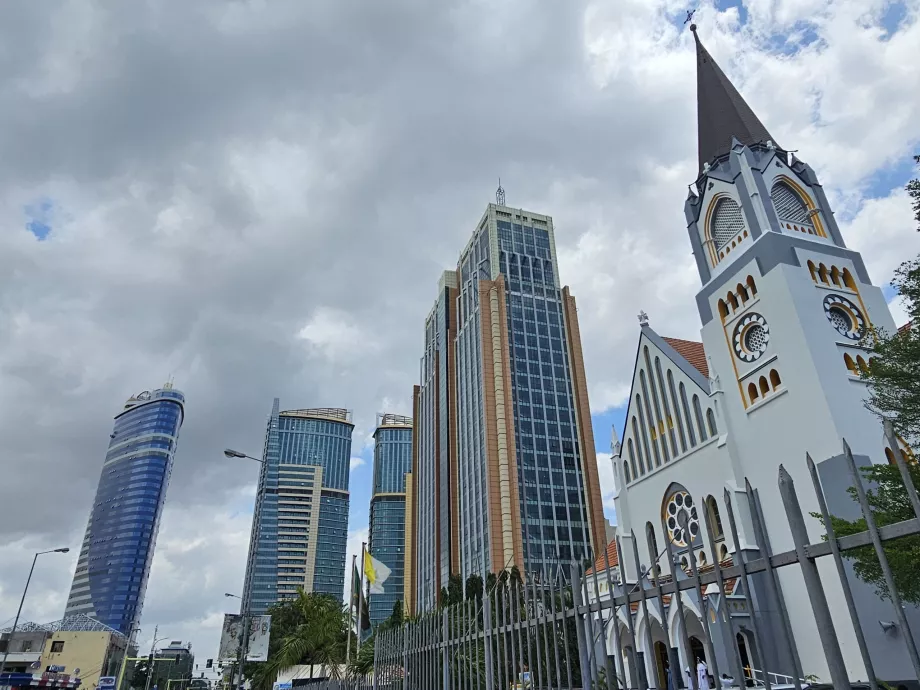 Josephs katedral og skyskrapere
