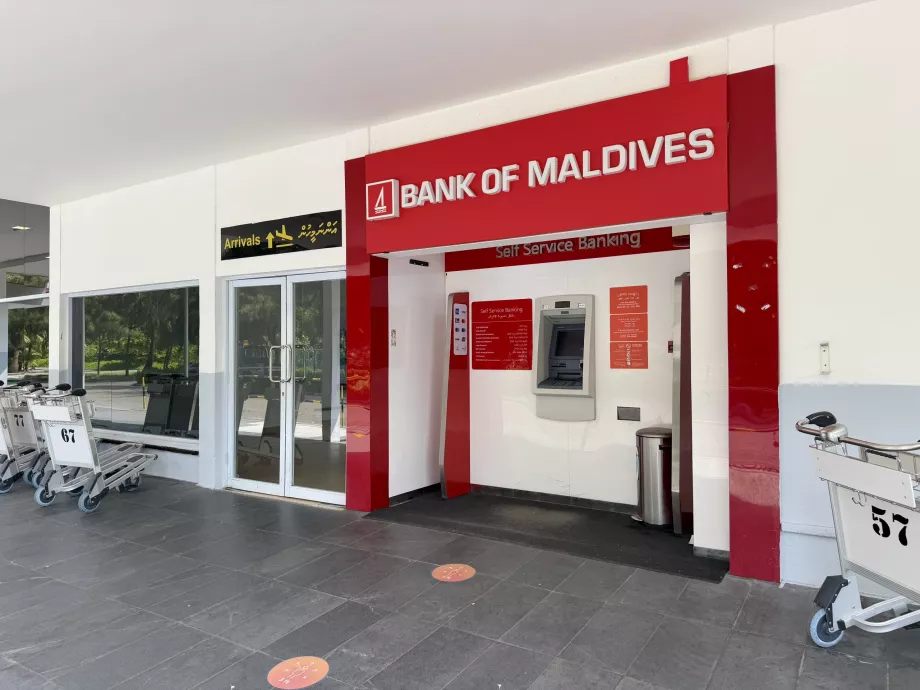 Minibank ved Kooddoo GKK-ankomstene